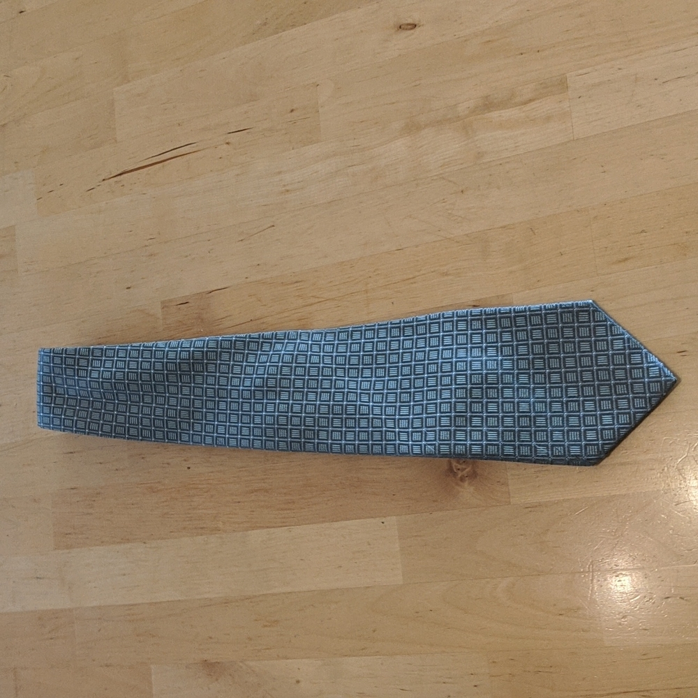 Silk neck tie